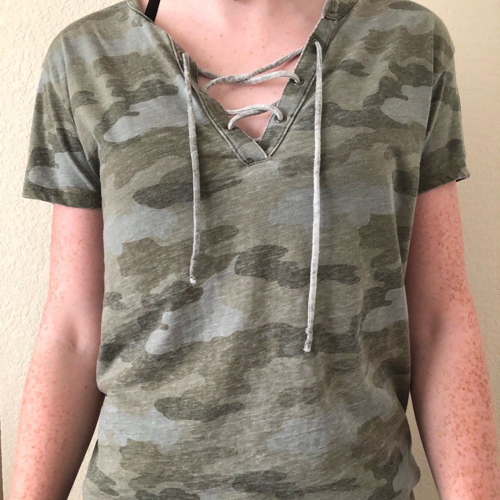 american eagle camo v neck shirt
